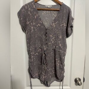 Olivaceous Gray Button-Down Women's Romper Size M
